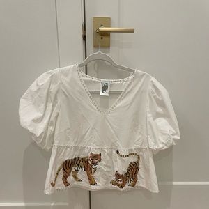 Queen of Sparkles white puff sleeve tiger top